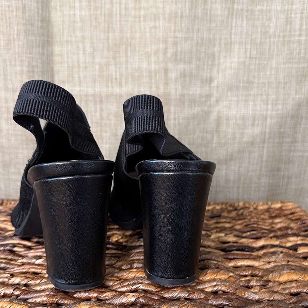 Elegant Black Women's Heeled Dressy Sandals - size 9 - Picture 3 of 11